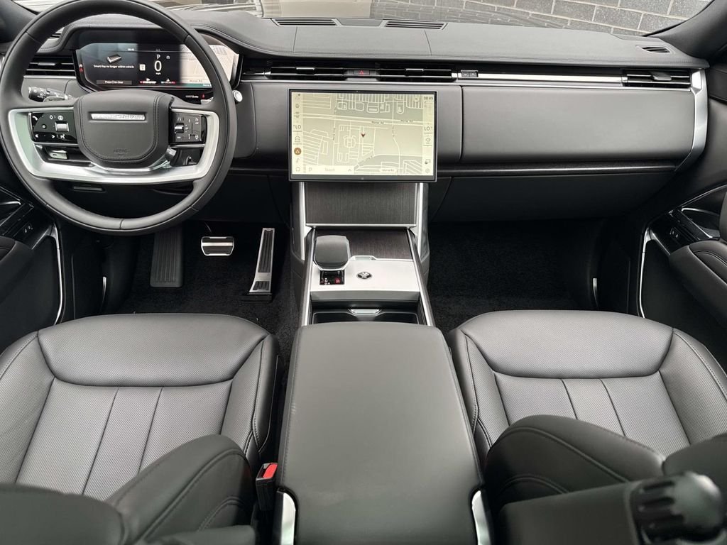 New 2026 Santorini Black Land Rover SE image 19