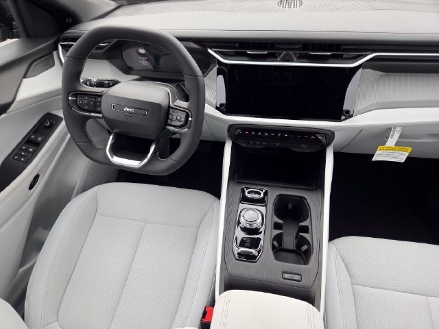 New 2026 Sting-Gray Clear-Coat Exterior Paint Jeep Laredo image 32