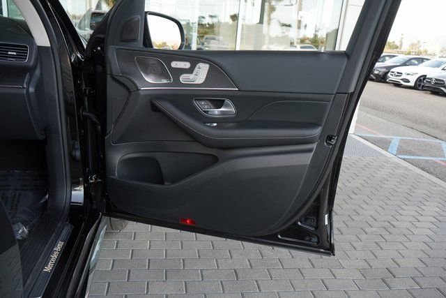 New 2026 Black Mercedes-Benz GLS 450 image 15