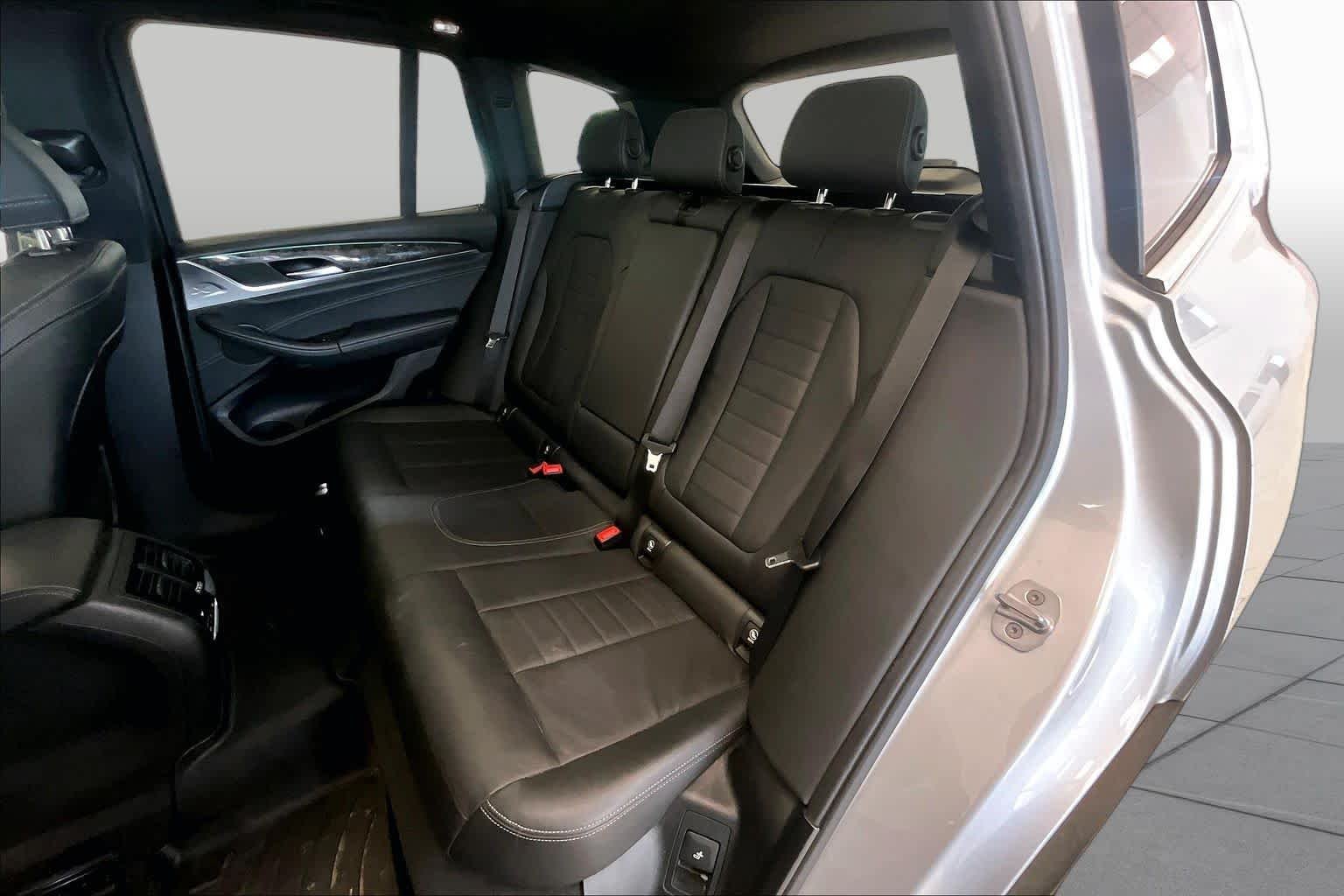 Used 2019 Glacier Silver Metallic BMW xDrive30i image 18