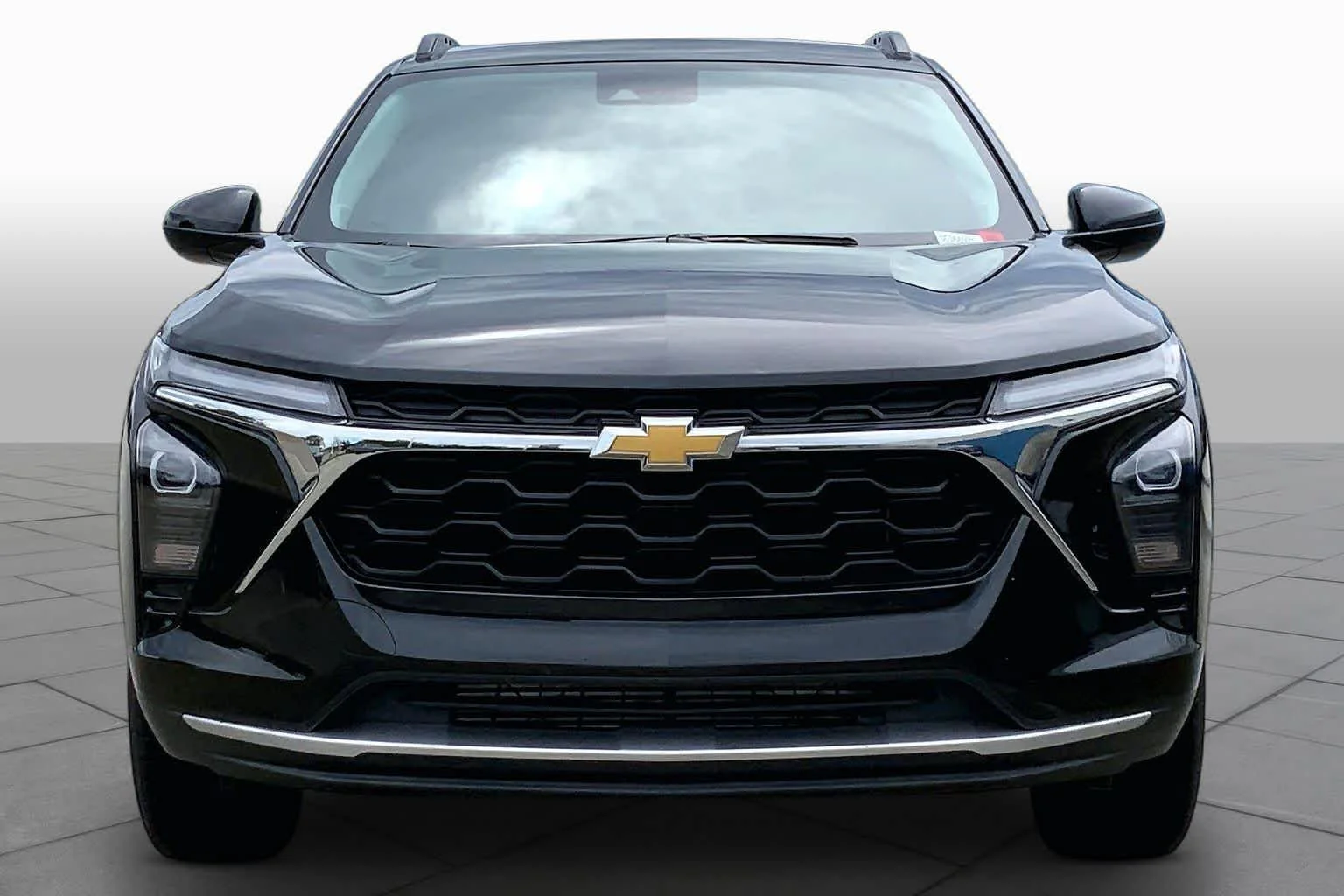 Used 2025 Mosaic Black Metallic Chevrolet LT image 4