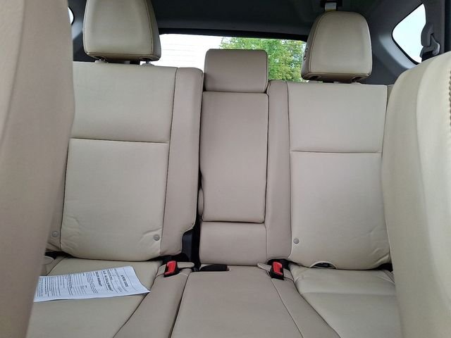 Used 2013 White Toyota Limited image 13