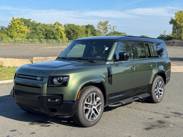 2026 Land Rover Defender 130 X-Dynamic SE