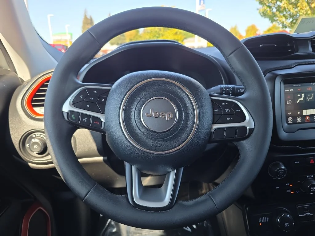 Certified Used 2020 White Jeep Latitude image 20