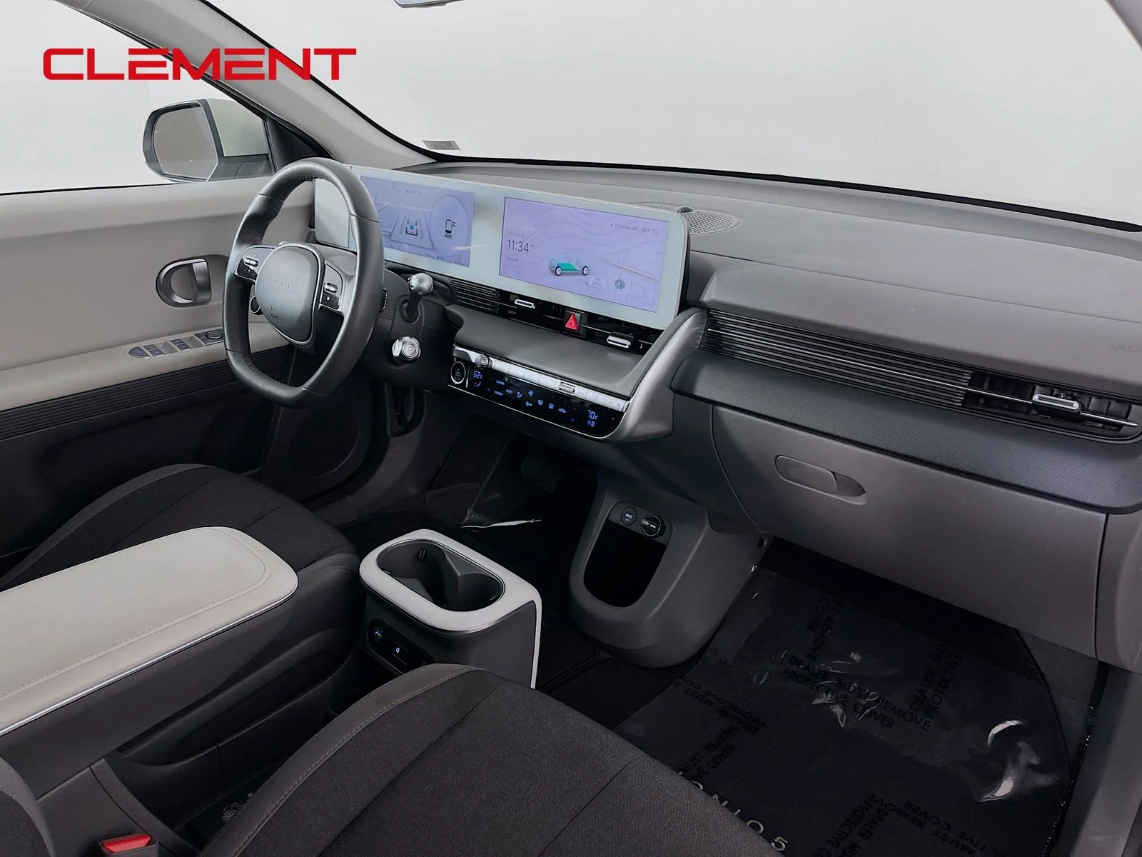 Used 2024 Gold Hyundai SEL image 34