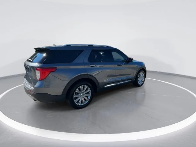 Used 2023 Gray Ford Limited image 7