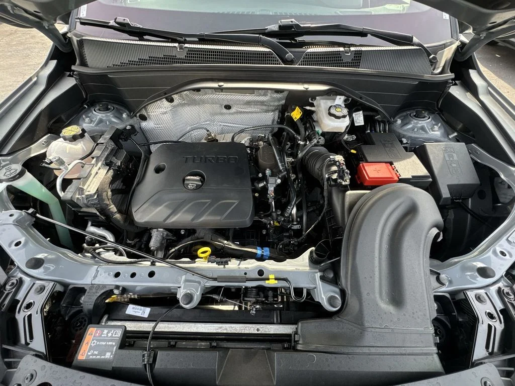 Used 2025 Gray Chevrolet ACTIV image 26