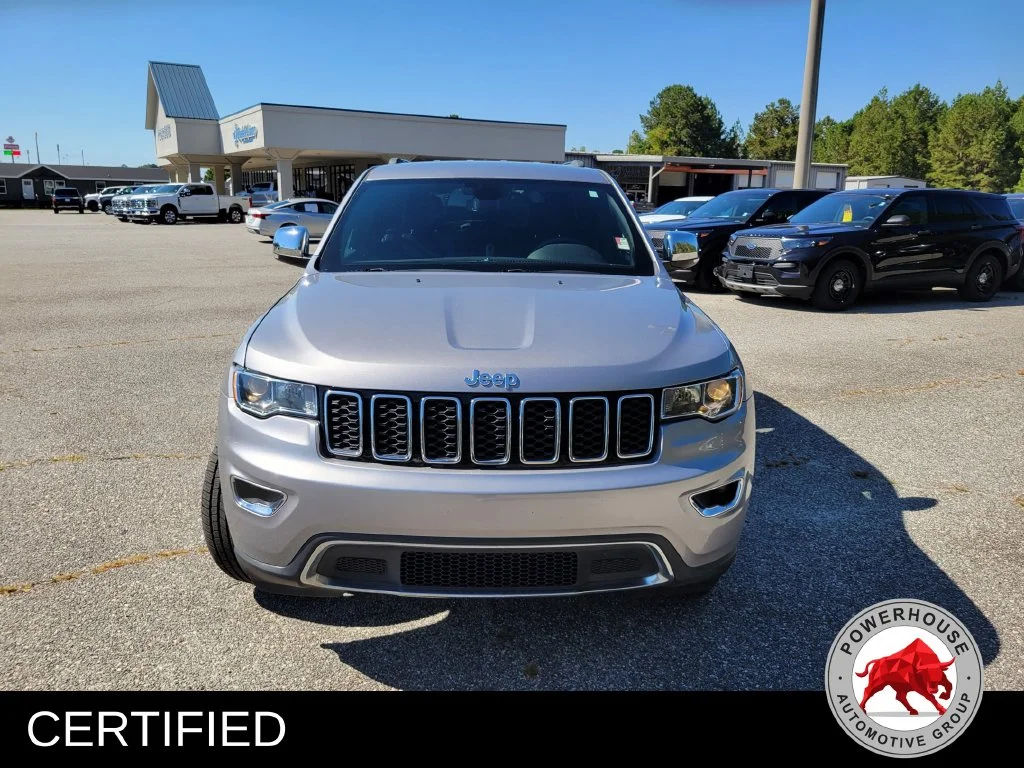 Used 2019 Silver Jeep Limited image 10