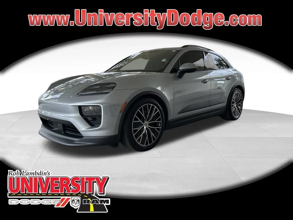 2025 Porsche Macan Base