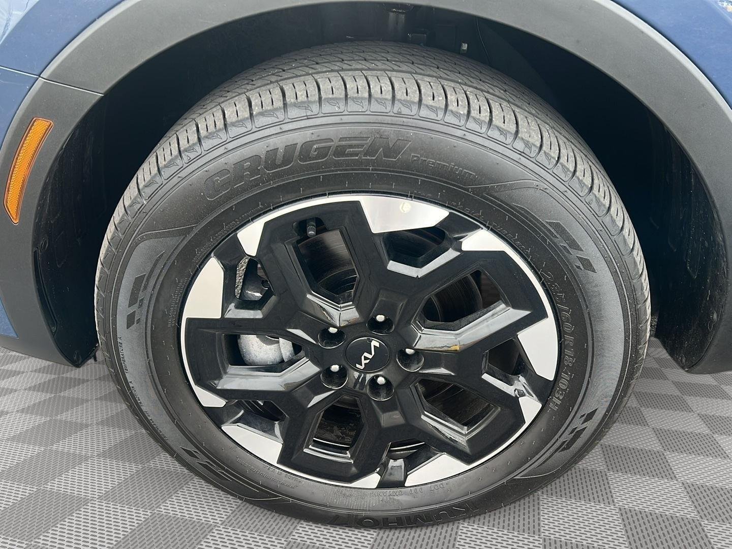 2025 Kia Sorento S - Photo 6