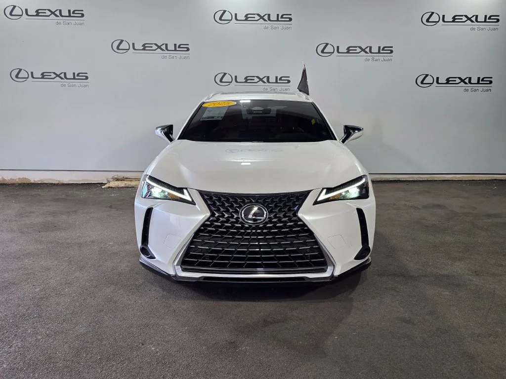 Used 2025 White Lexus 300h Premium image 3