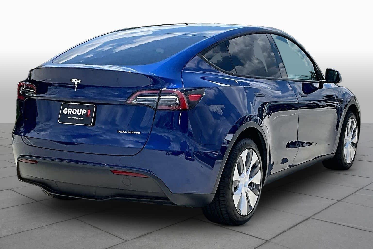 Used 2024 Deep Blue Metallic Tesla Long Range image 11