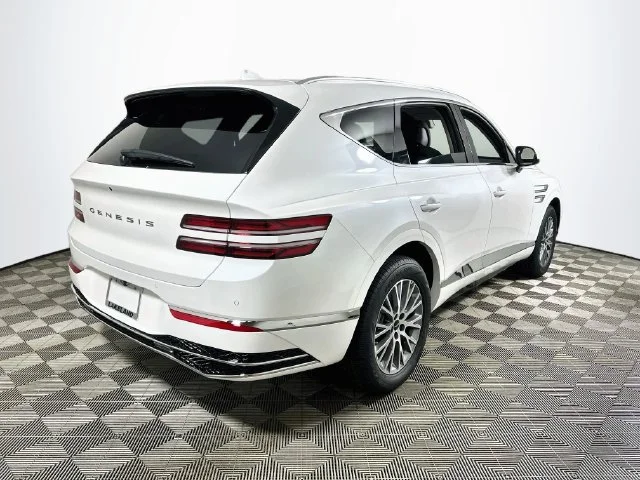 New 2027 White Genesis 2.5T image 4