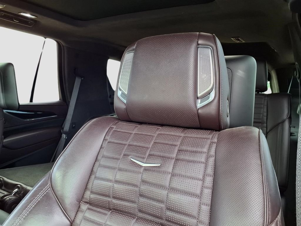 Used 2021 Infrared Cadillac Sport Platinum image 21