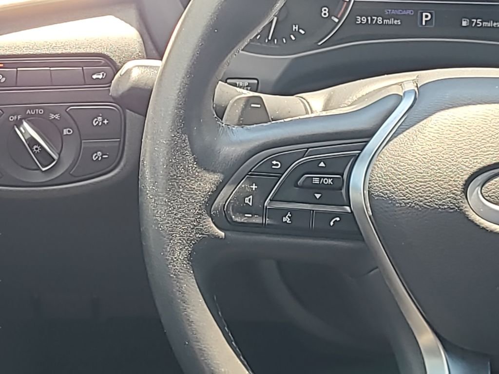 Used 2021 Black INFINITI LUXE image 19