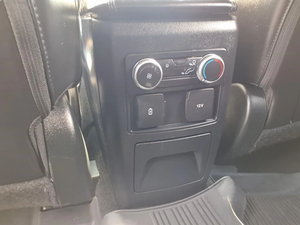 Used 2022 Blue Ford XLT image 24