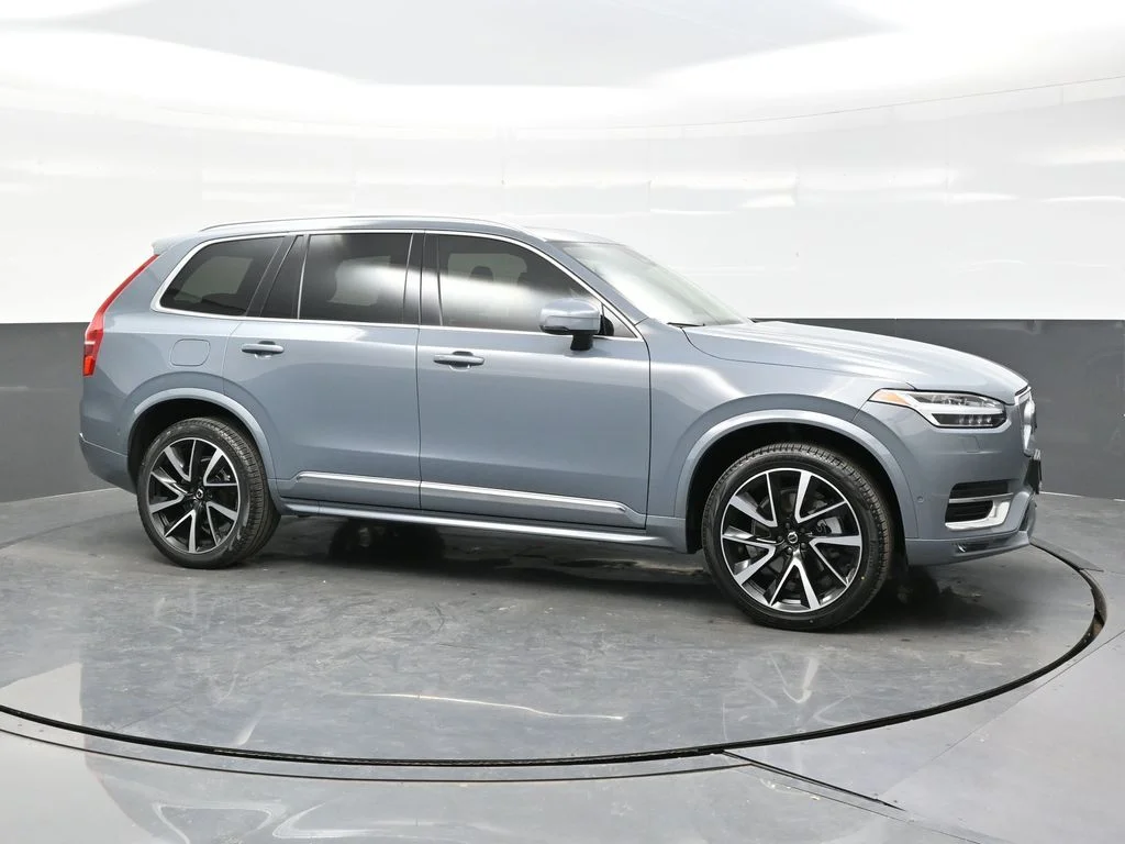 Certified Used 2023 Thunder Grey Volvo Plus image 8