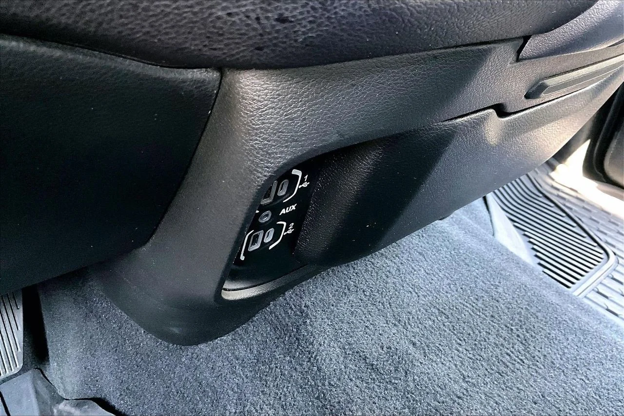Used 2022 White Ram Big Horn image 16