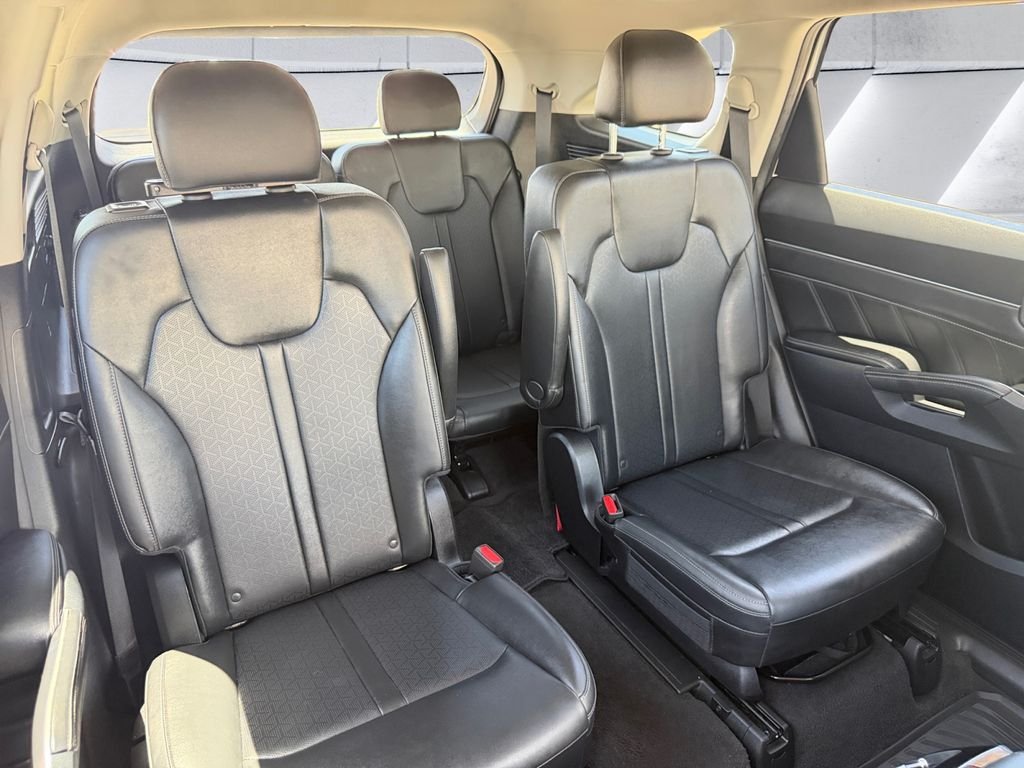 Used 2023 White Kia SX image 16