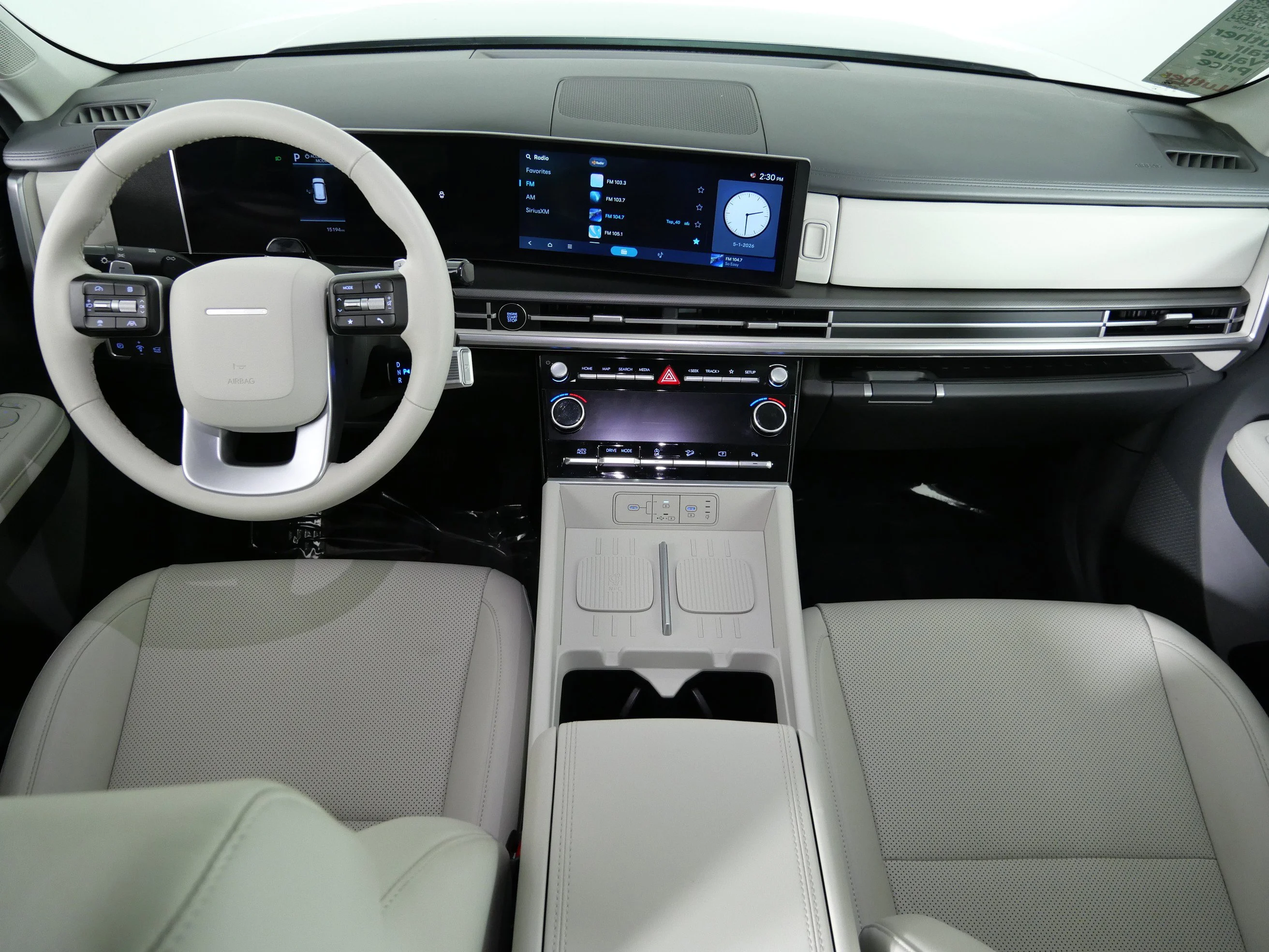 Used 2025 Shimmering Silver Hyundai SEL image 10