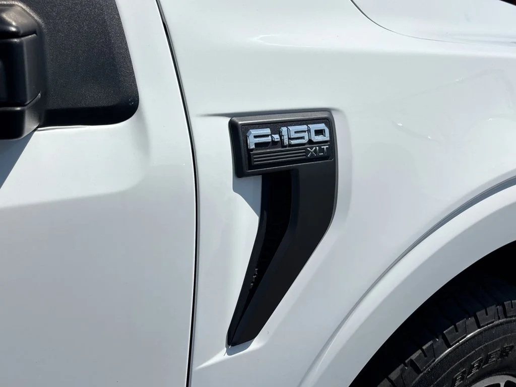 Certified Used 2023 Oxford White Ford XLT image 12