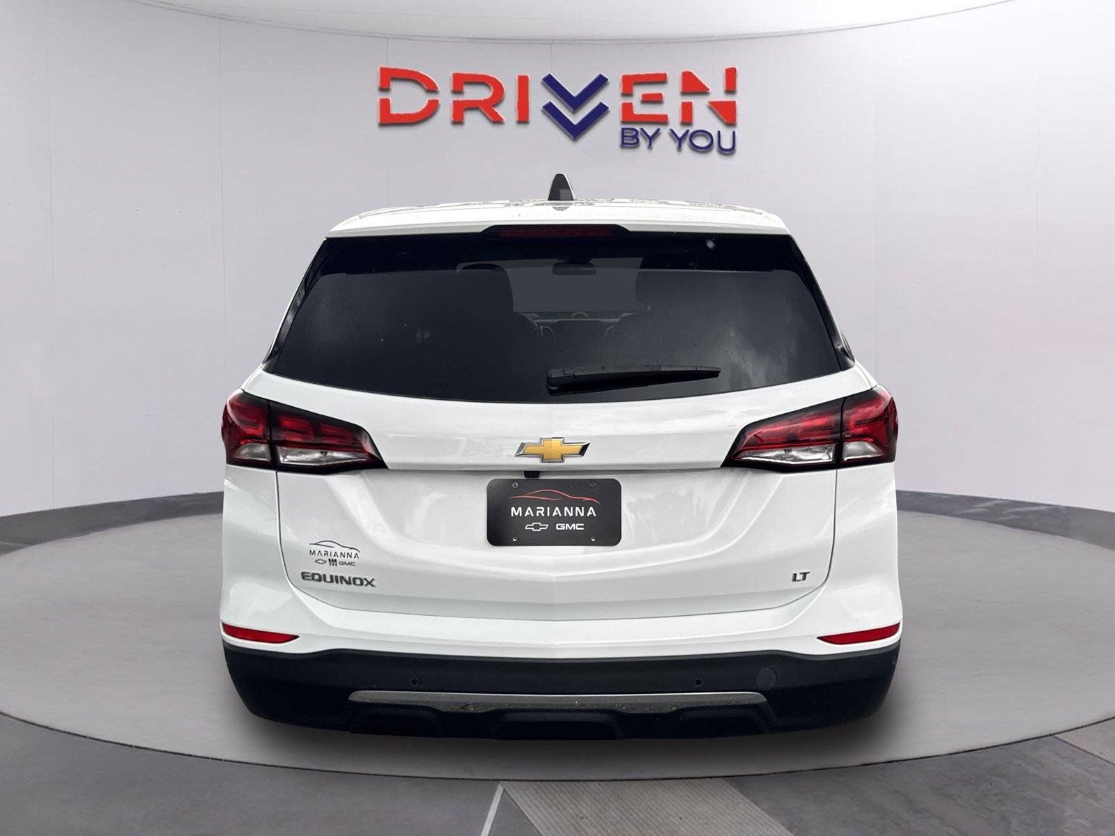 Used 2023 SUMMIT WHITE Chevrolet LT image 5