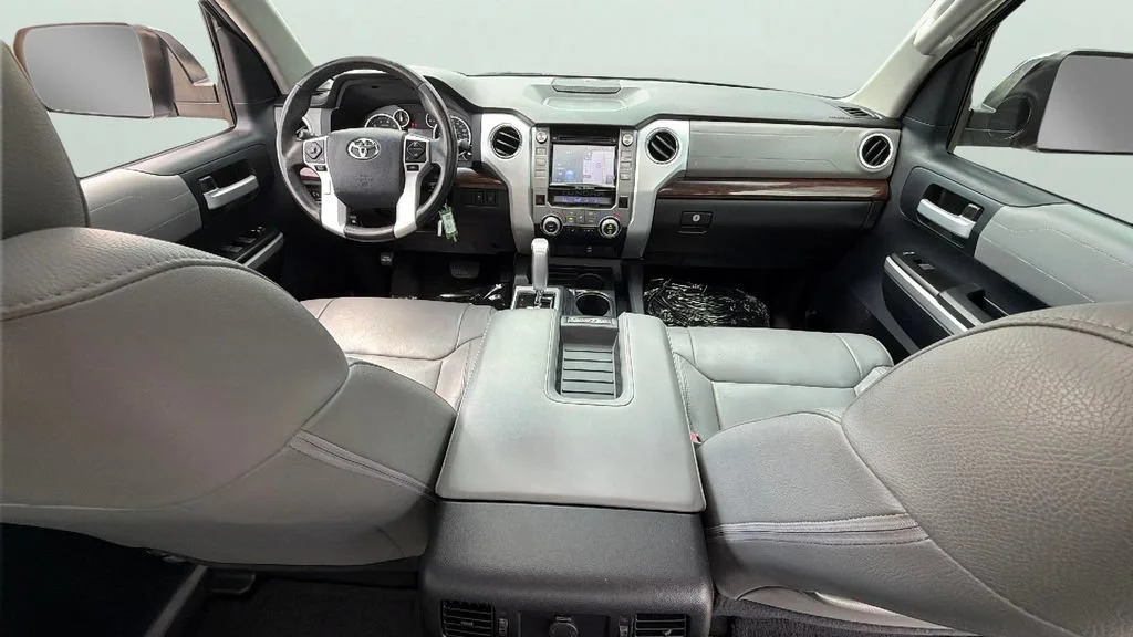 Used 2014  Toyota LTD image 32
