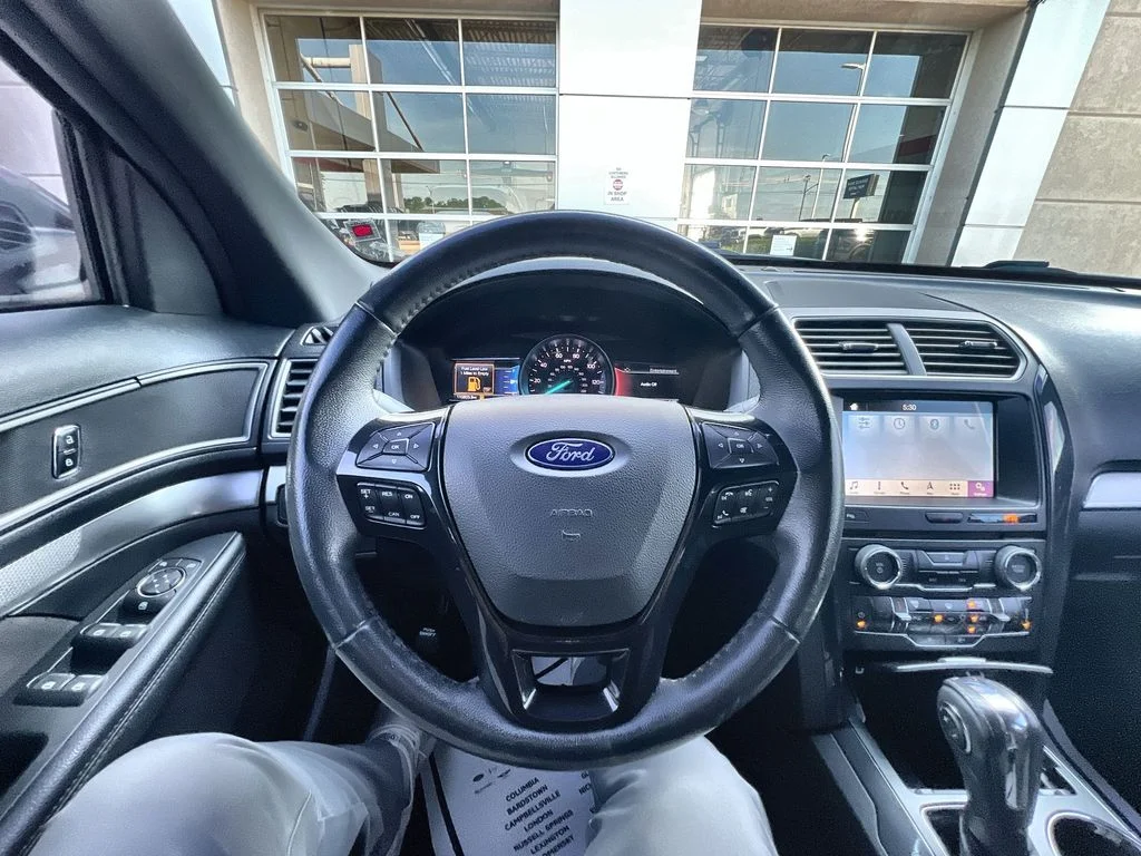Used 2018 White Ford XLT image 14