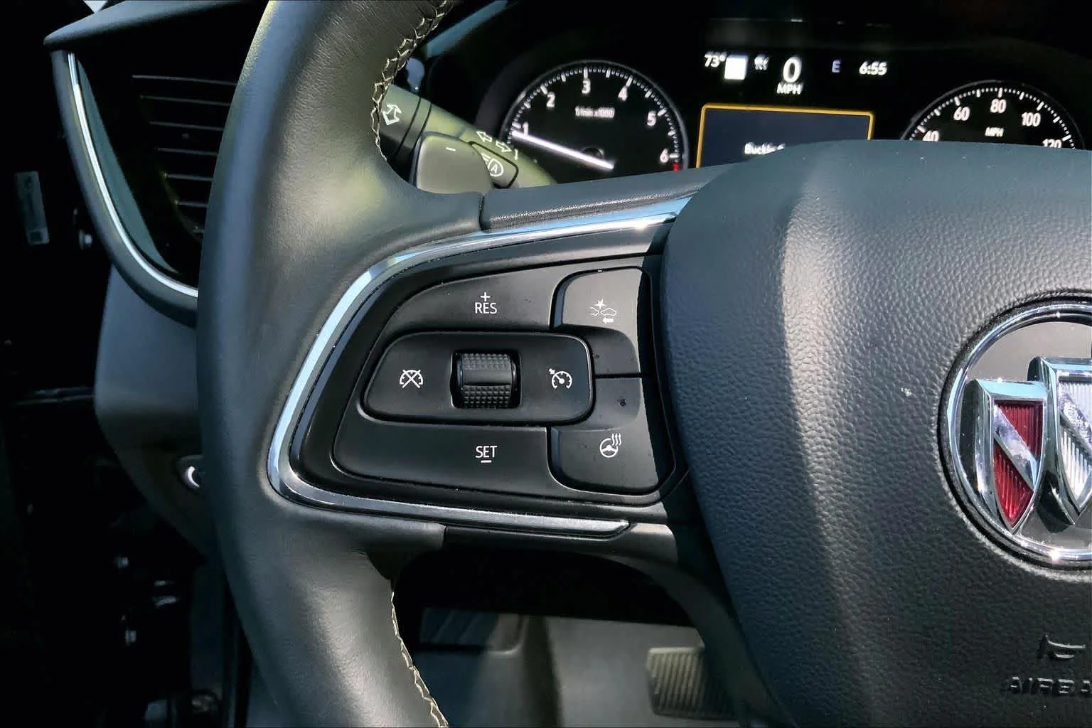 Used 2022 Ebony Twilight Metallic Buick Avenir image 23