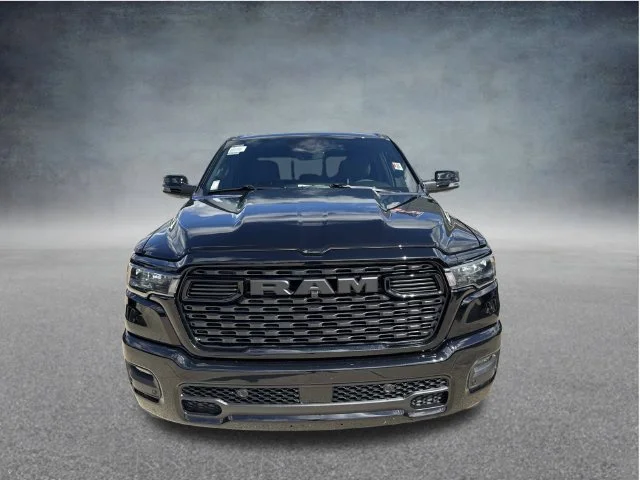 New 2027 Diamond Black Crystal Pearl-Coat Exterior Paint RAM Big Horn/Lone Star image 5