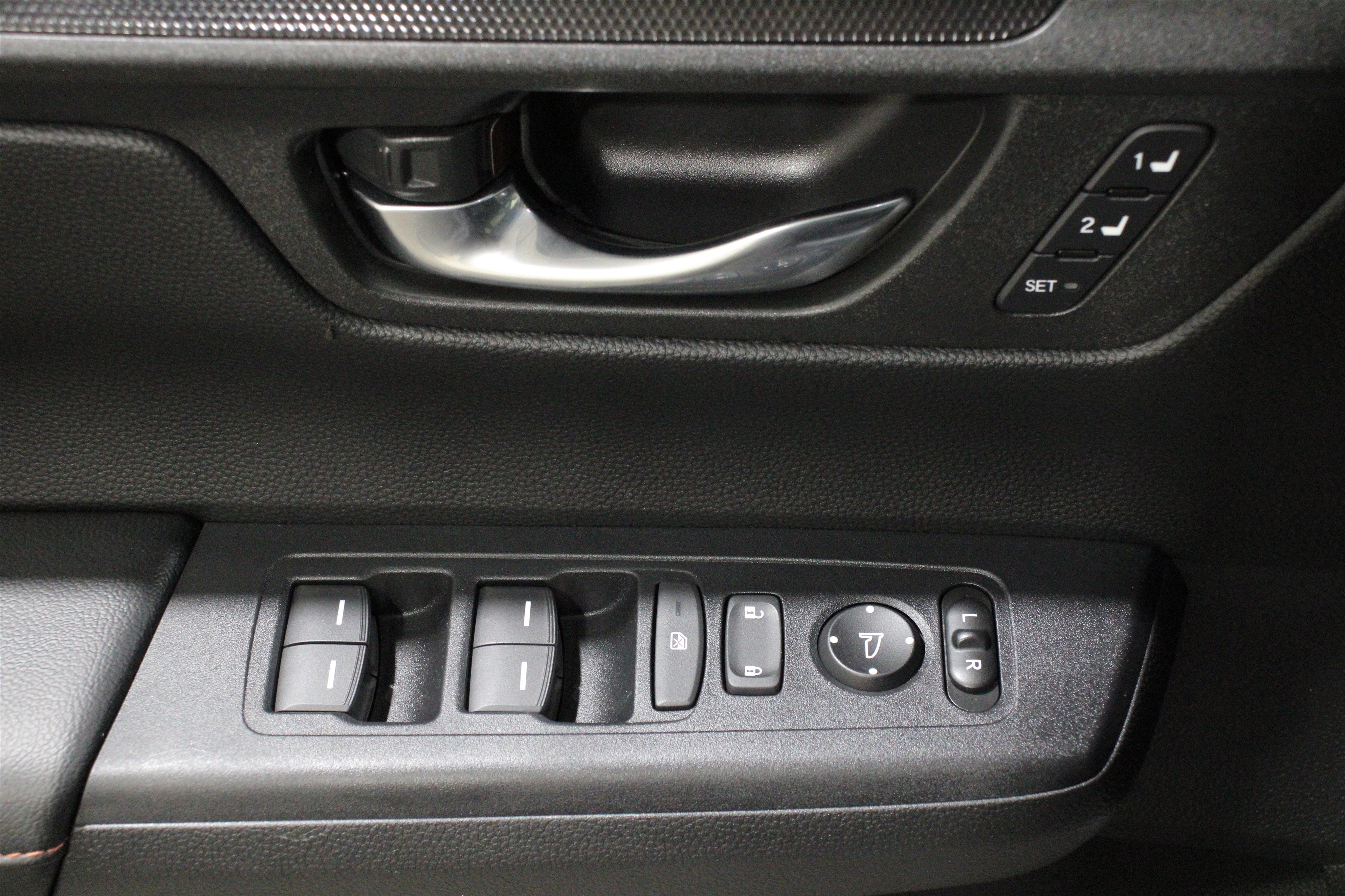 Used 2025 Crystal Black Pearl Honda Sport-L image 7