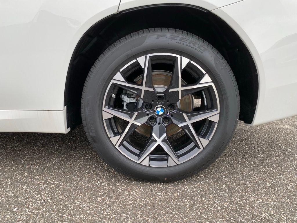 New 2026 Alpine White BMW 30 xDrive image 5