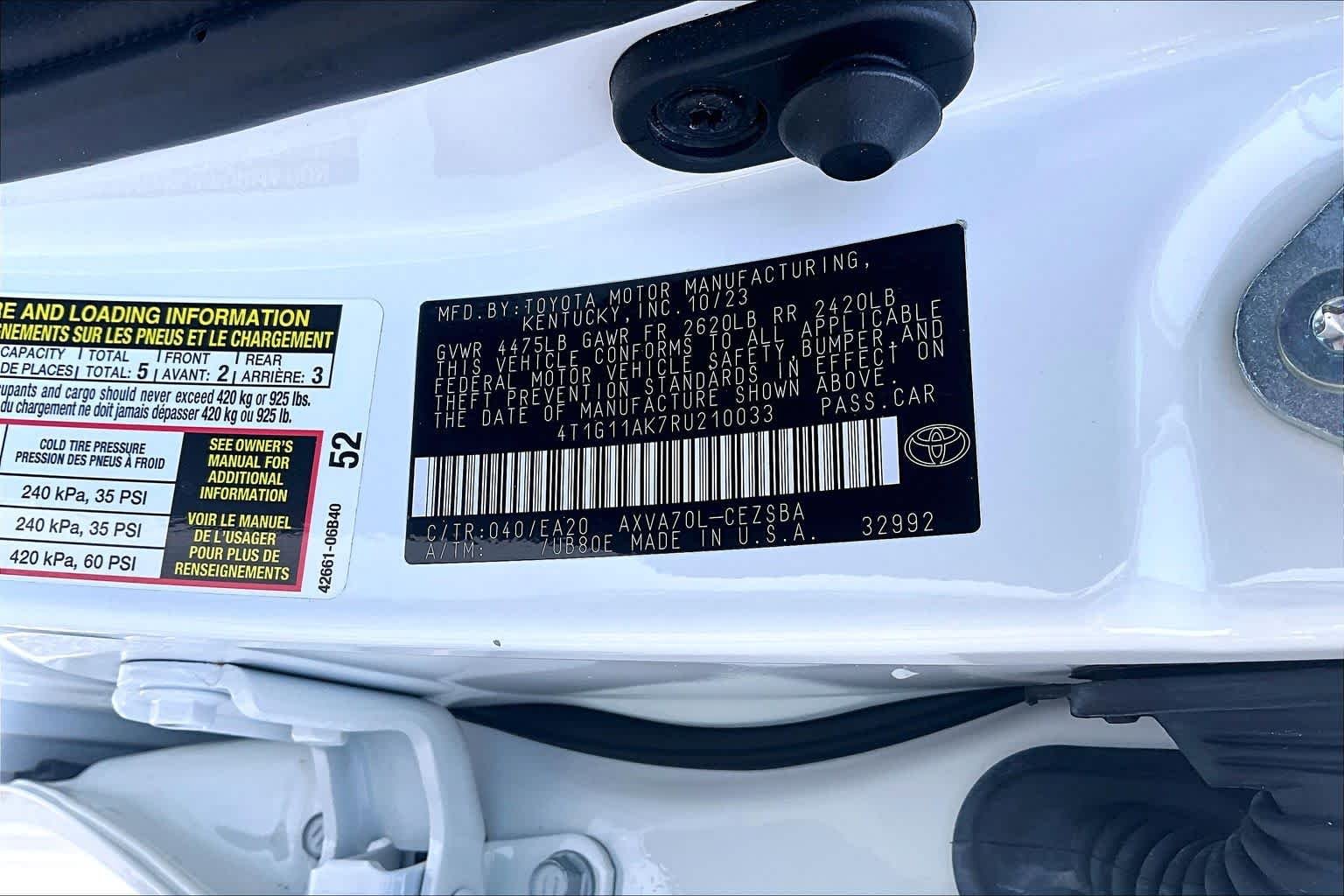 Used 2024 Ice Cap Toyota SE image 34