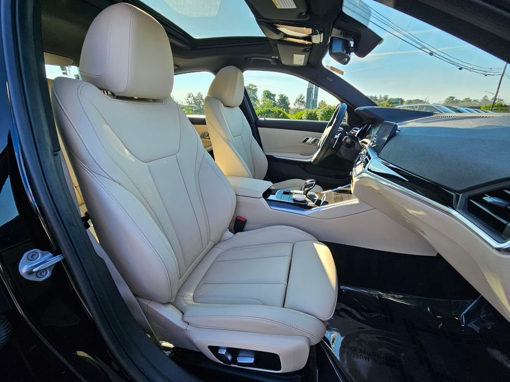 Used 2021 Jet Black BMW 330i xDrive image 15