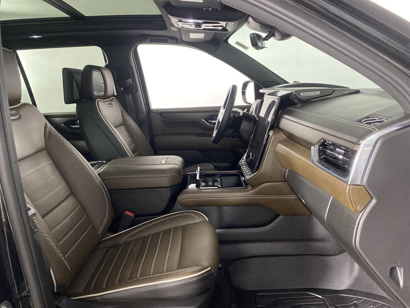 Used 2026 Onyx Black GMC Denali Ultimate image 32