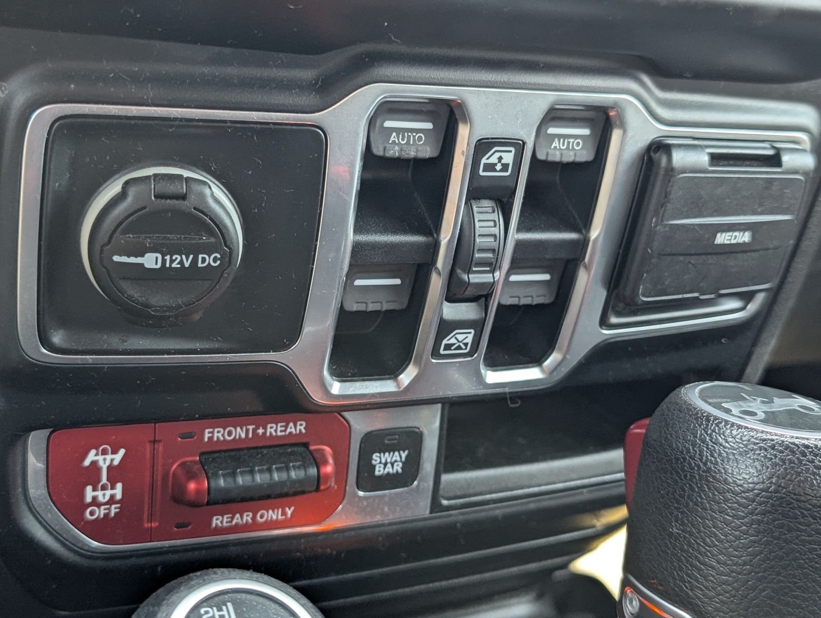 Used 2019 Blue Jeep Unlimited Rubicon image 14