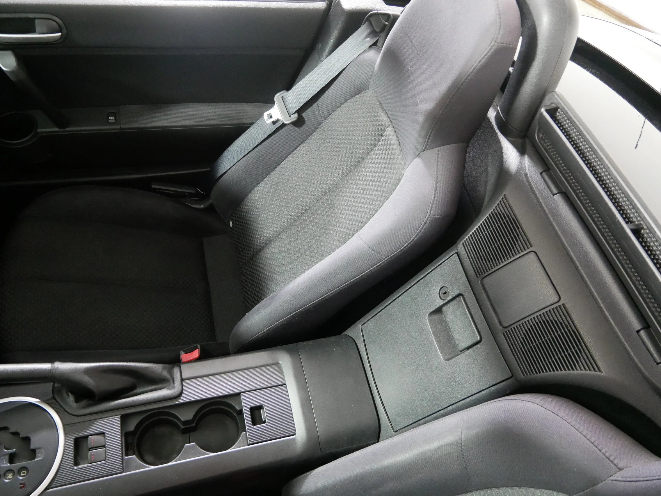 Used 2008 Brilliant Black Mazda Touring image 12