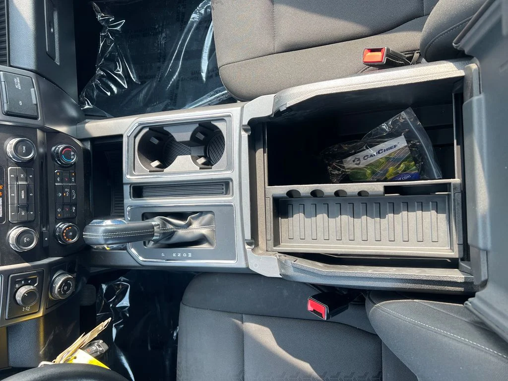 Used 2018 Gray Ford XLT image 39