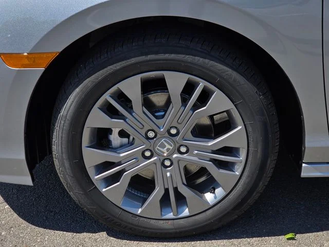 2026 Honda Odyssey Touring - Photo 8