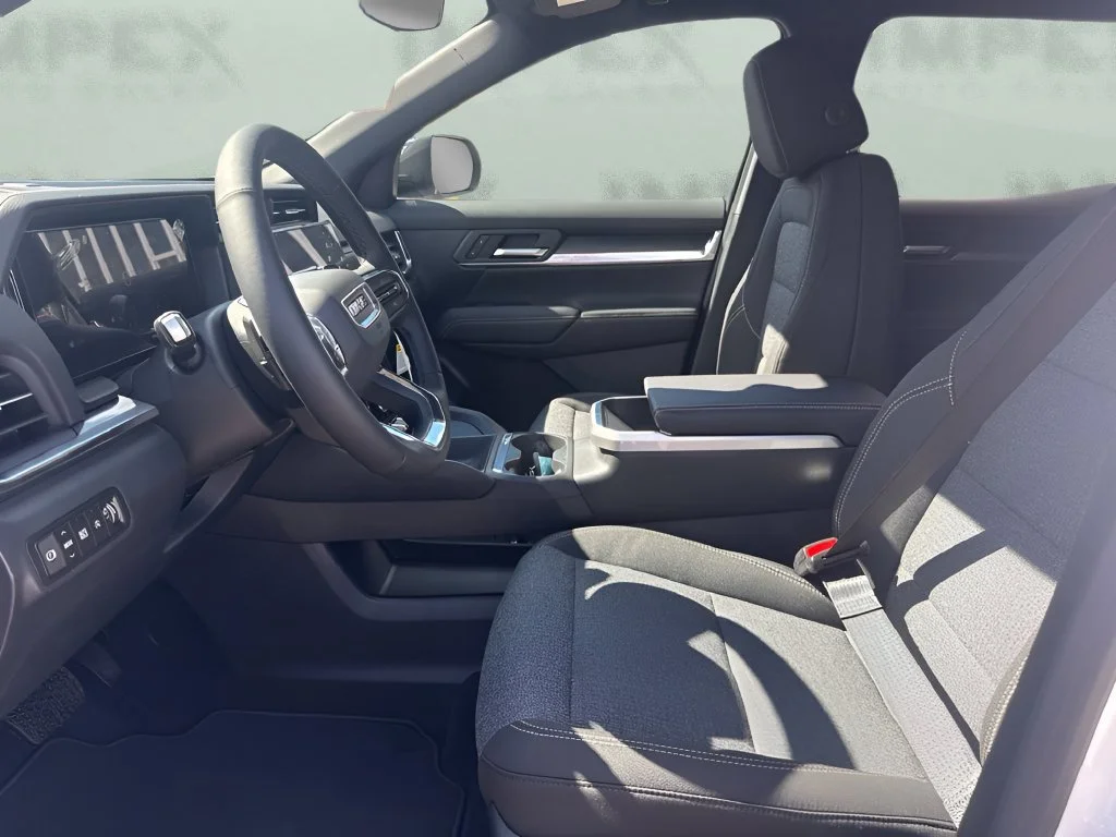 New 2027 Summit White GMC Elevation image 10