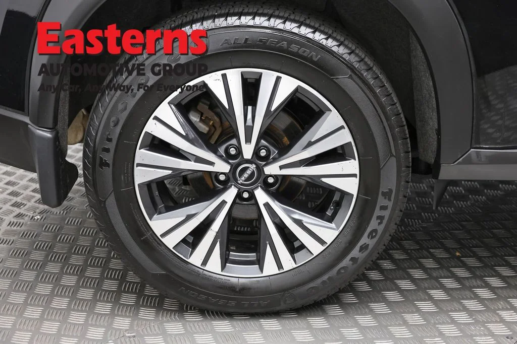 Used 2023 Black Nissan SV image 26