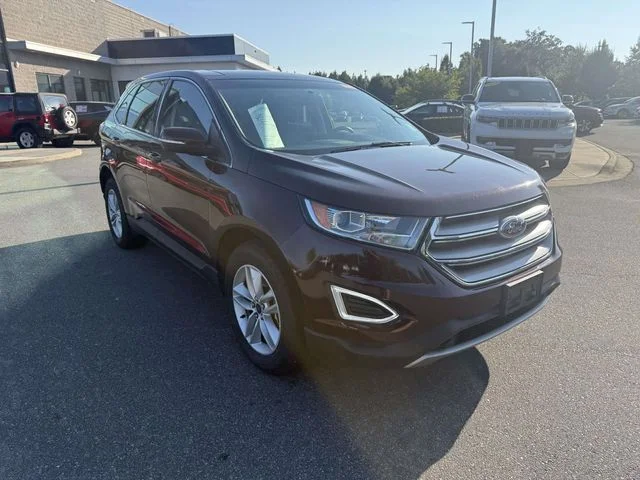 Used 2018  Ford SEL image 3