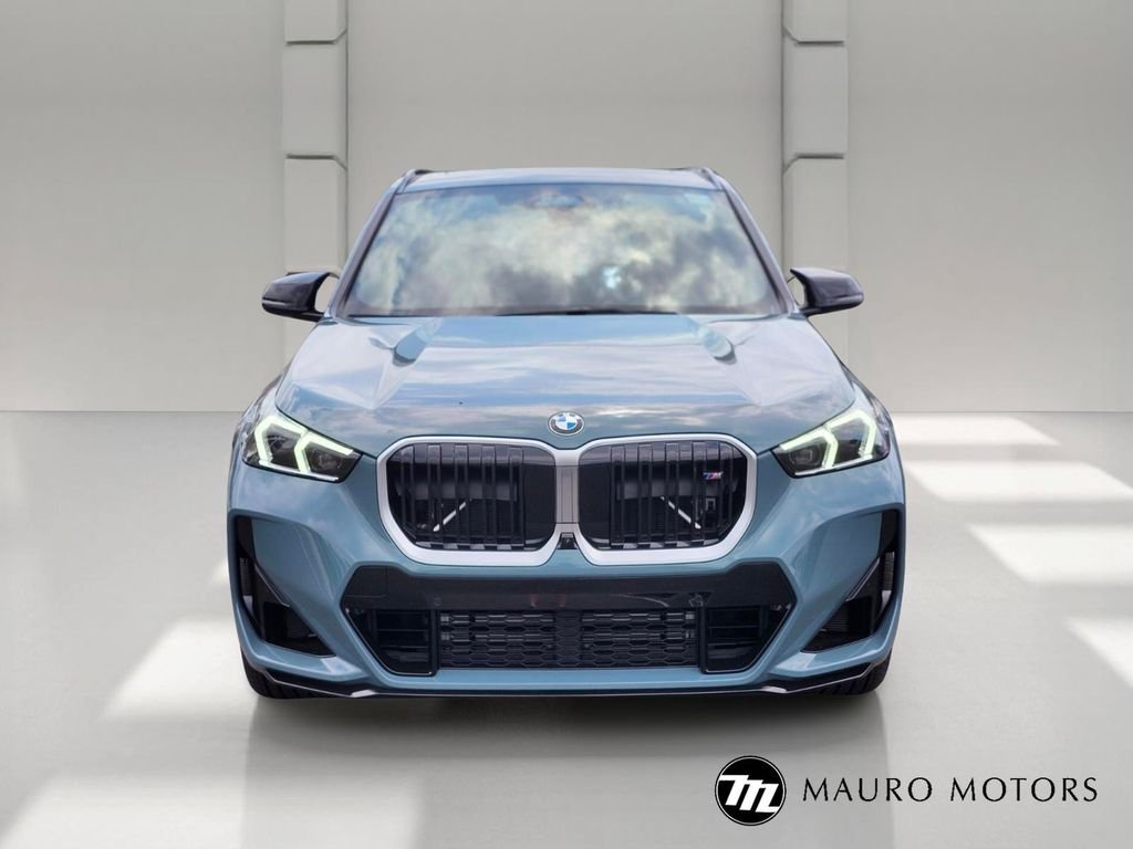 New 2026 Green BMW M35i image 8
