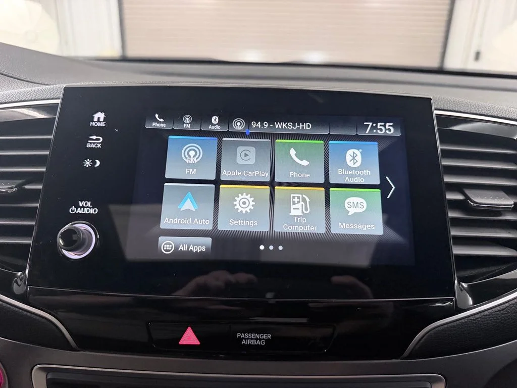 Used 2022 White Honda Special Edition image 19