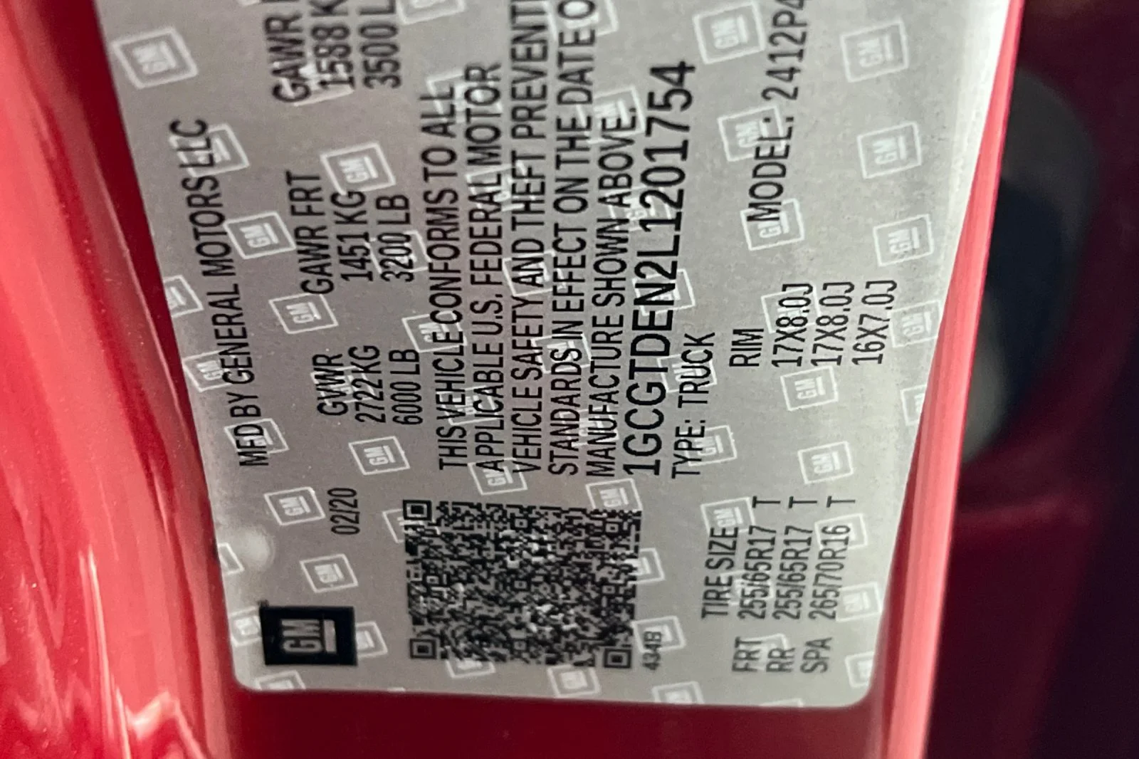 Used 2020 Cajun Red Tintcoat Chevrolet 4WD Z71 image 30