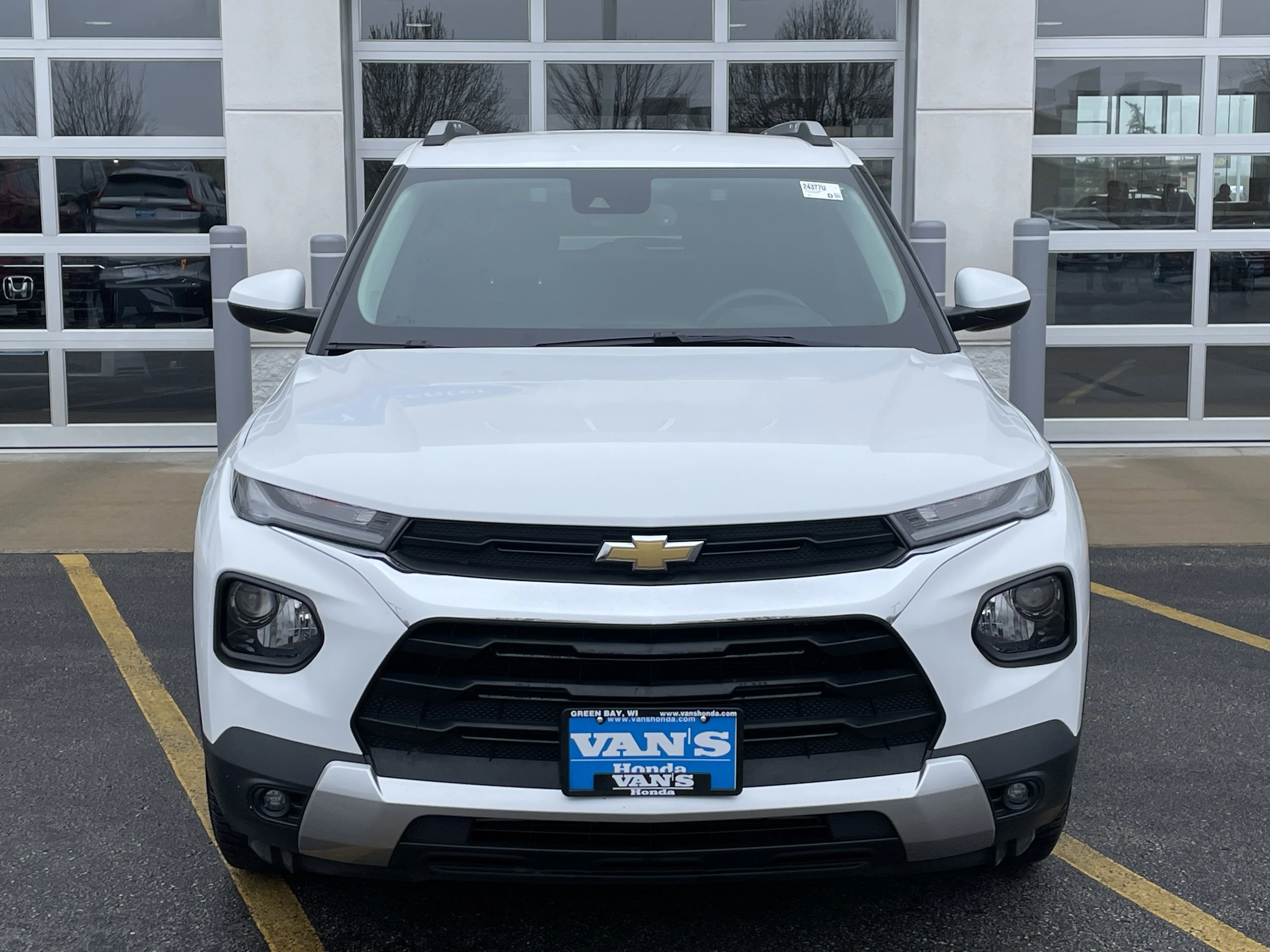 Used 2022 Summit White Chevrolet LT image 8