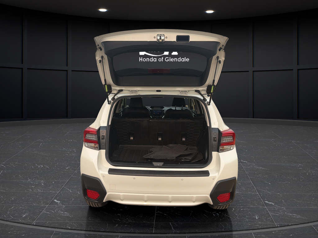 Used 2020 Crystal White Pearl Subaru Limited image 25