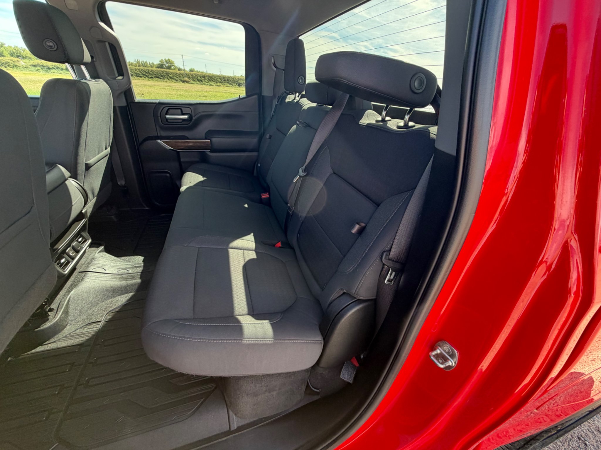 Used 2020 Cardinal Red GMC Elevation image 10