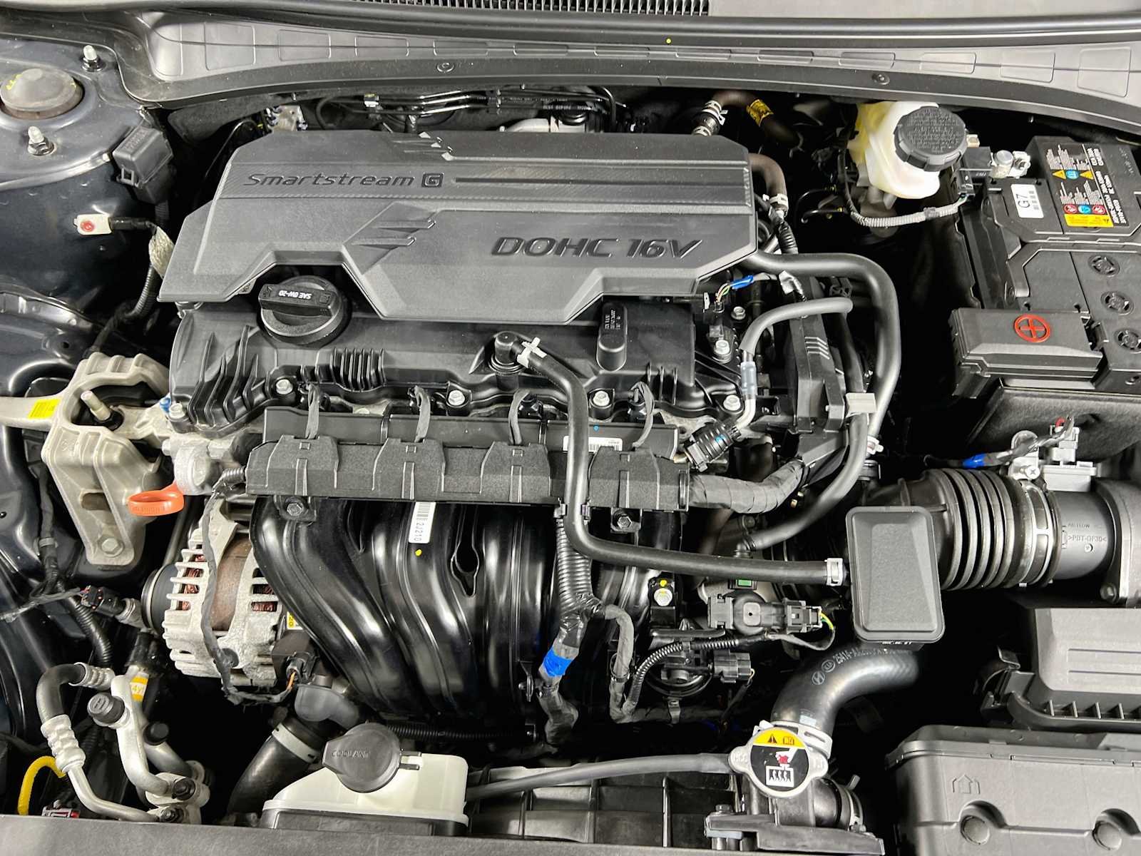 Used 2024 Abyss Black Hyundai SE image 29