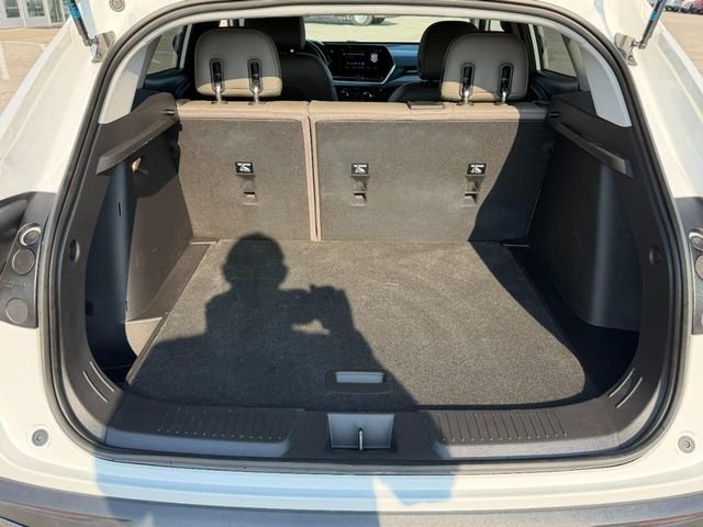 Used 2024 Summit White Chevrolet ACTIV image 33